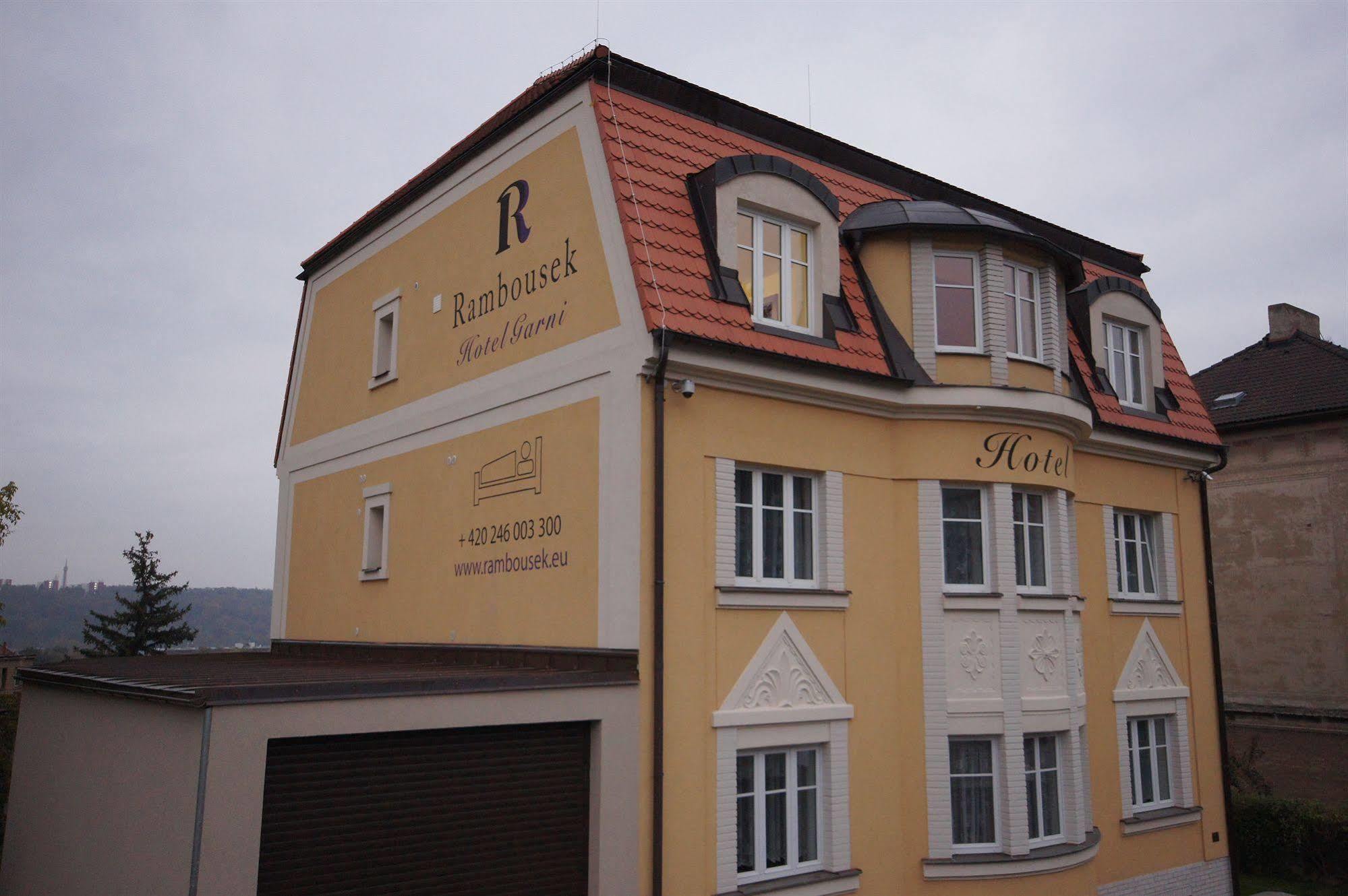 Hotel Garni Rambousek Прага Экстерьер фото